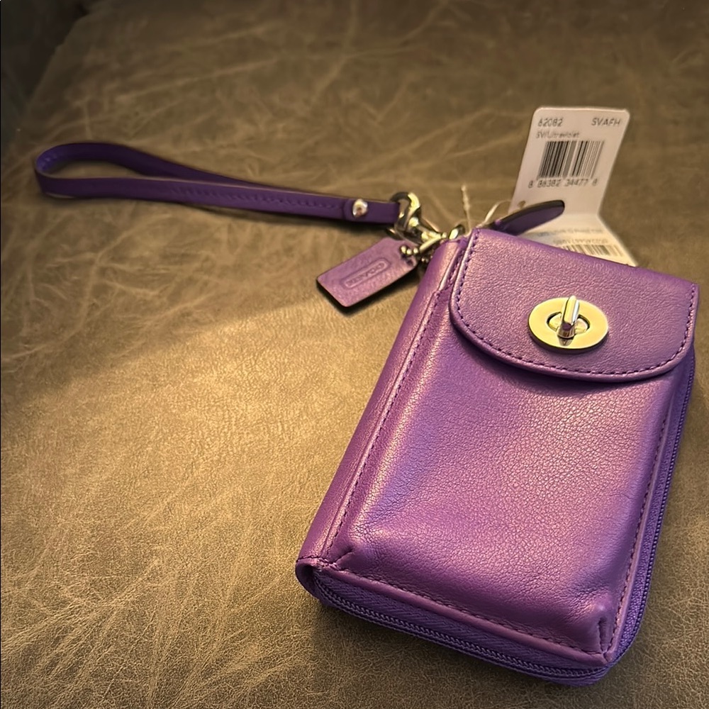 COACH LEGACY RARE Leather Phone ID Phone Case Wallet